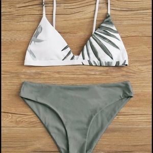 NWT Palm tree print bikini set- Small